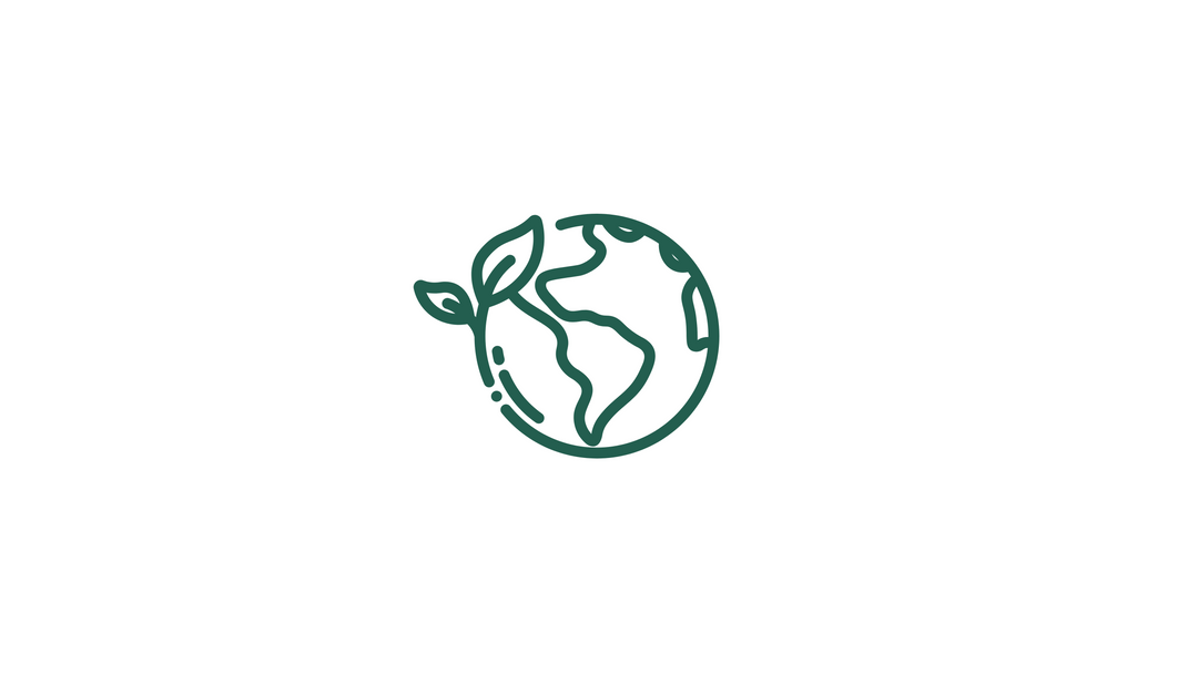 Symbol einer grünen Weltkugel mit zwei Blättern, die Nachhaltigkeit repräsentieren.